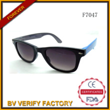 2015 Plastic Sunglasses for Man (F7047)